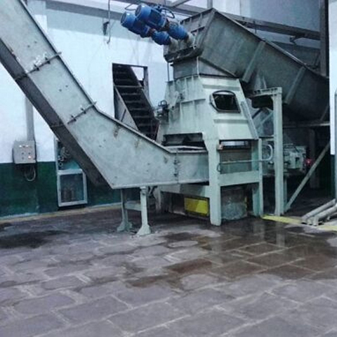 الناقل مكشطة سلسلة نشارة نشارة الناشئة متعددة النقاط